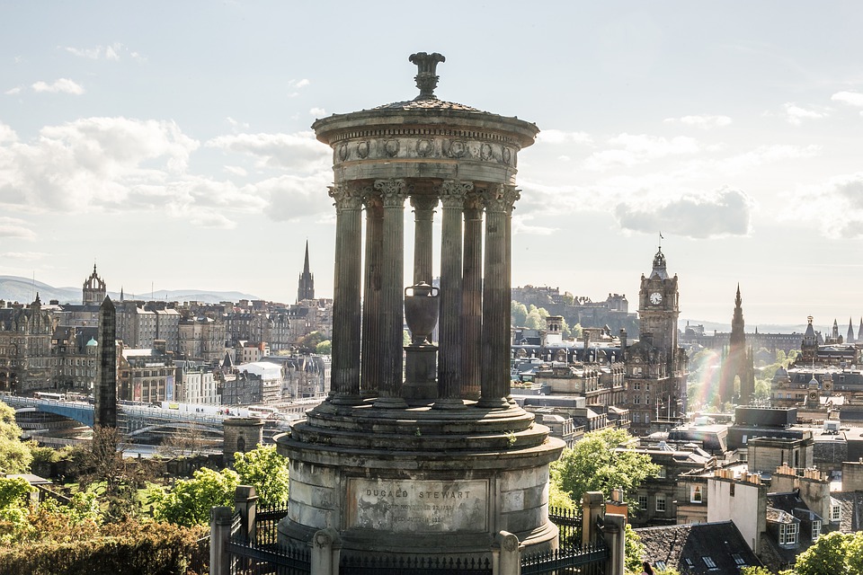 Beklim de Calton Hill in Edinburgh