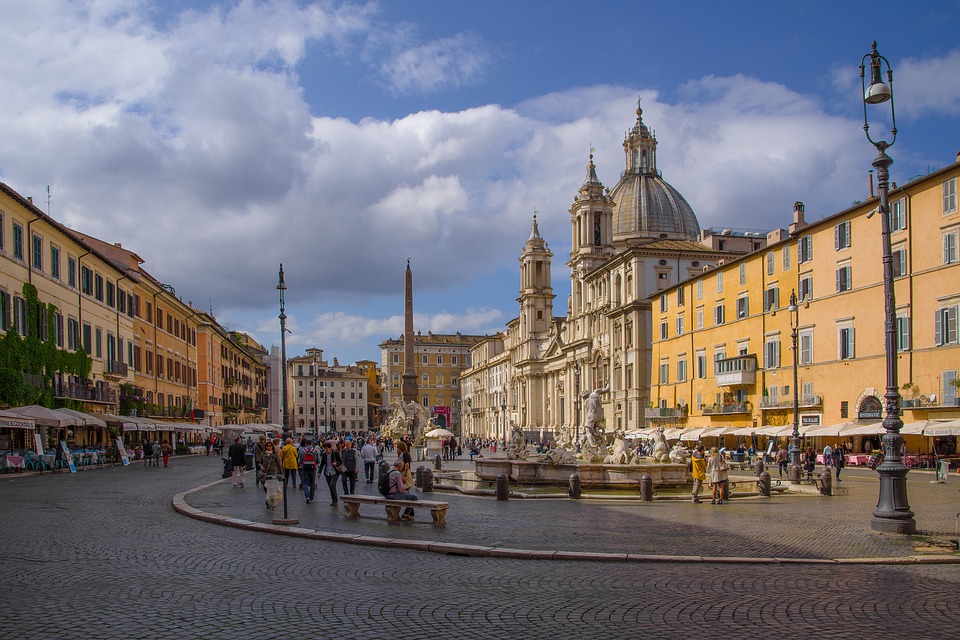 Piazza Navona ligt in één van de oudste wijken in Rome. Je vindt hier een aantal prachtige fonteinen, waaronder ‘La Fontana dei Quattro Fiumi’ van Bernini.