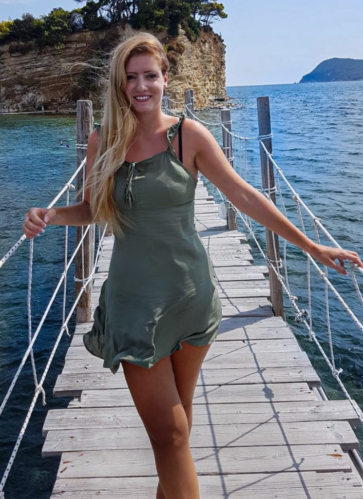 Eén van de bekendste bezienswaardigheden van Zakynthos is Cameo Island, een heel klein eilandje aan de zuidkust van Zakynthos dat via een houten loopbrug te bereiken is. 