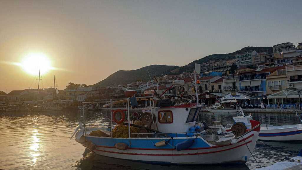 Het badplaatsje Pythagorion op Samos