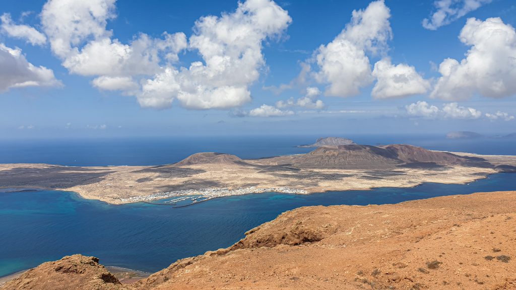 Mirador del Rio wordt het mooiste uitzichtpunt van het eiland genoemd.
