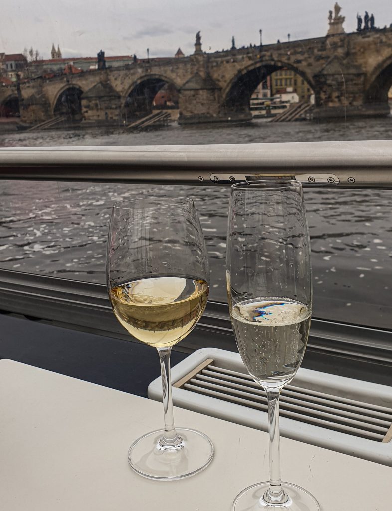 Vaar over de Moldau in Praag