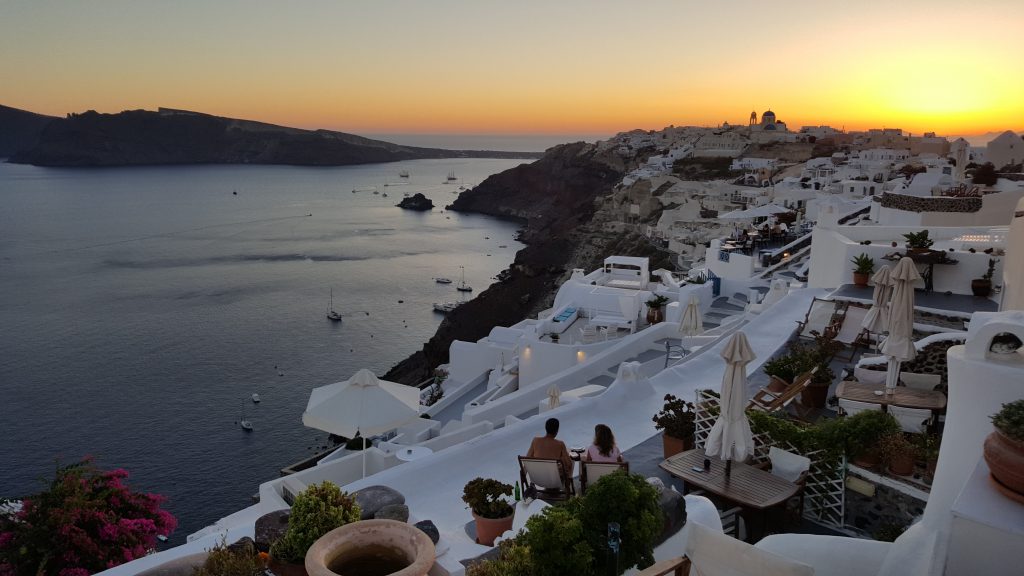 Santorini is werkelijk een droom die uitkomt voor veel reizigers die het eiland betreden, vandaar dat Santorini door veel reizigers als het mooiste eiland van Griekenland wordt bestempeld.