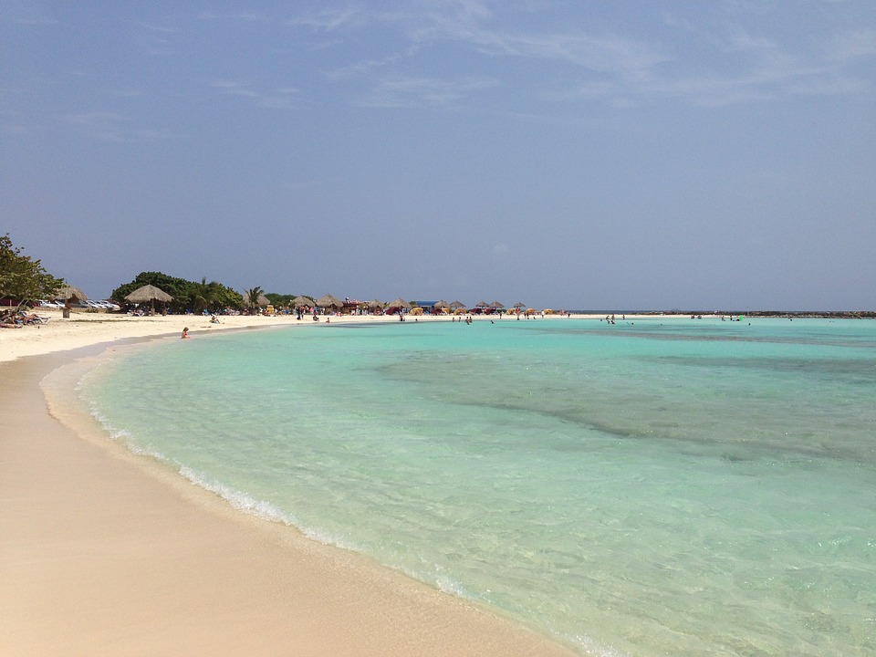 Het strand Baby Beach op Aruba