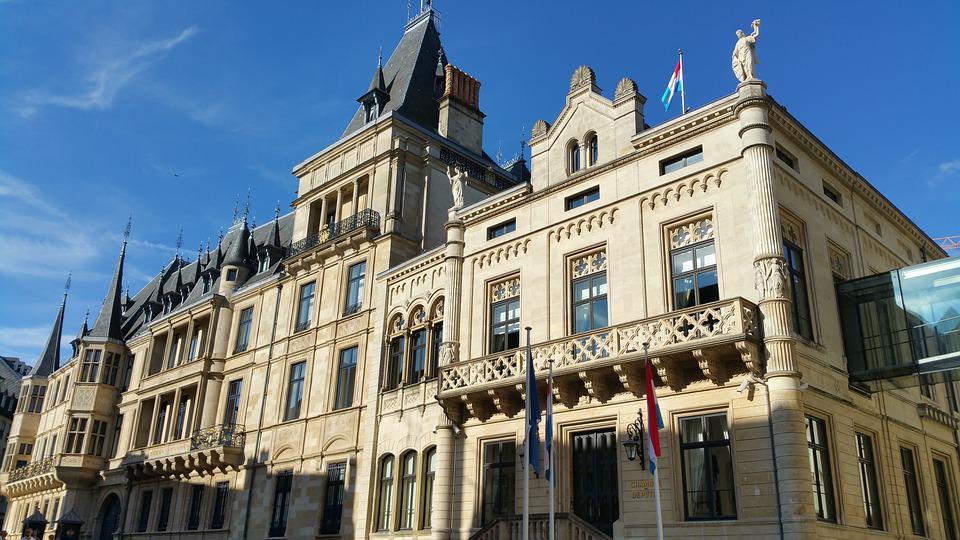 Met de bus door Luxemburg-Stad