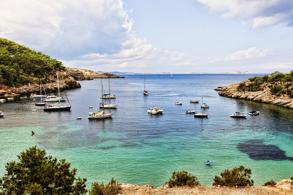 Bezoek de mooiste stranden van Ibiza