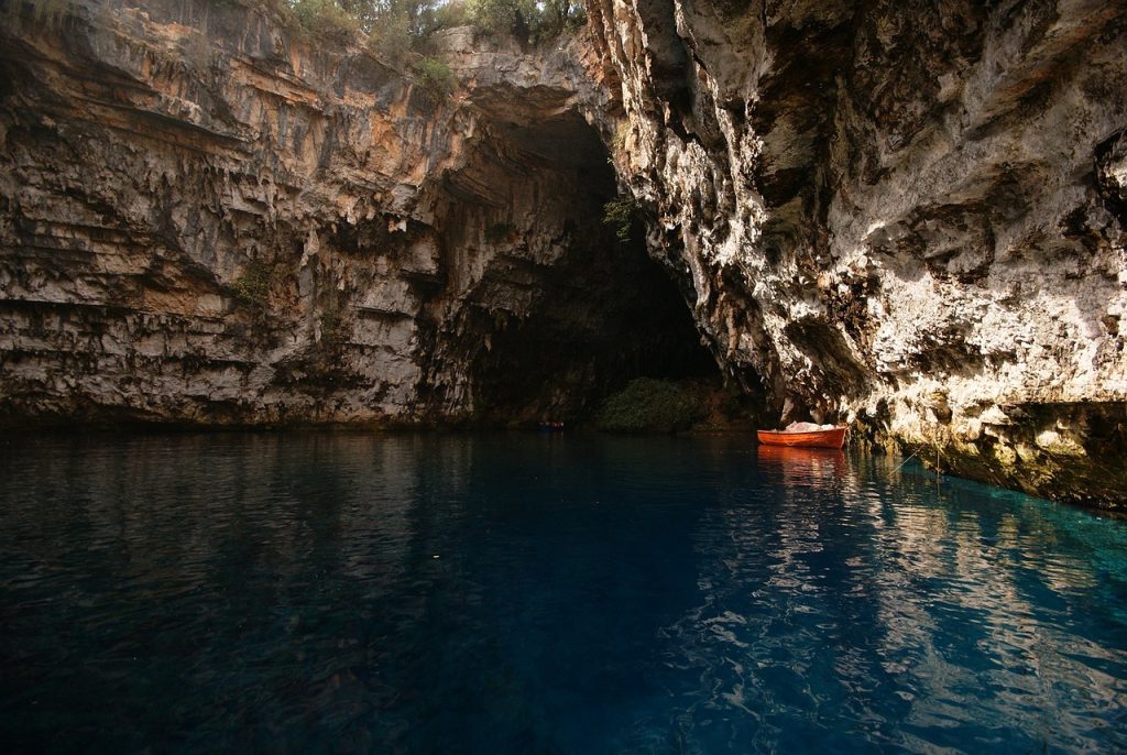 Bewonder de Melissani grotten