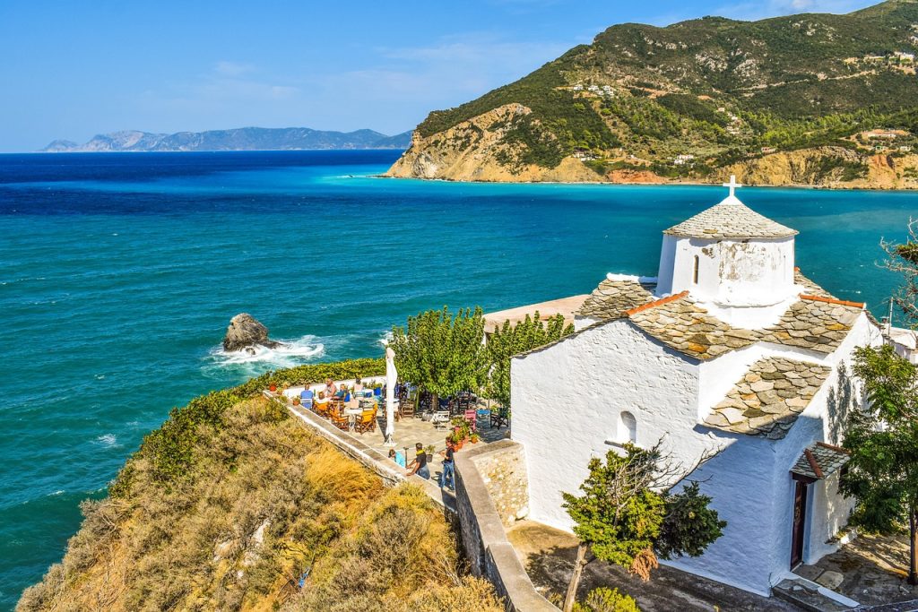 Bewonder de vele kerken op Skopelos