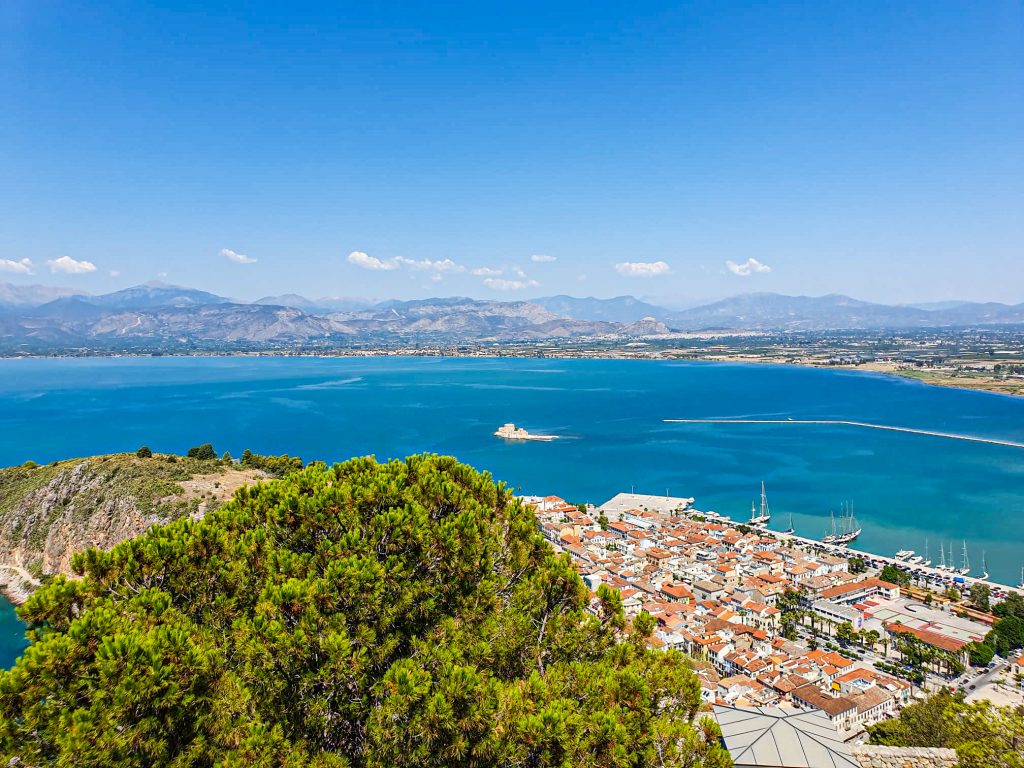 Bezoek Nafplion wanneer je op de Peloponnesos bent