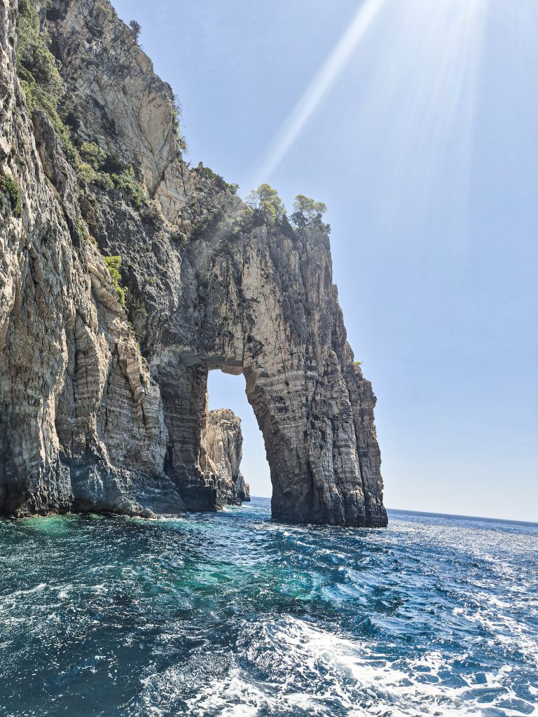 De Blue Caves aan de noordoostkust van het eiland zijn één van de bekendste bezienswaardigheden van Zakynthos. 